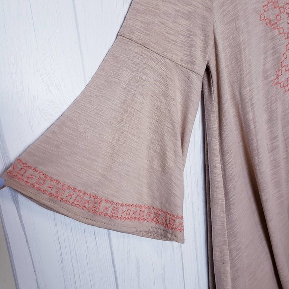 Umgee Embroidered V-Neck Button Front Tunic Bell Sleeve Small - Picture 5 of 10